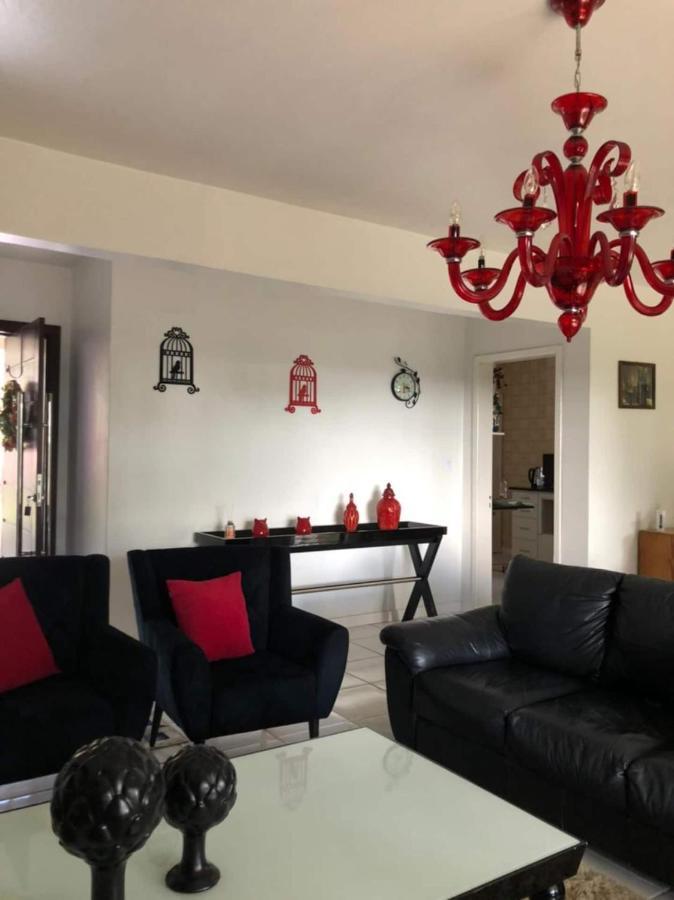 Casa Gramado Vista para o Vale - Parte Térrea -andar inteiro- Não Compartilhado Vila Exterior foto
