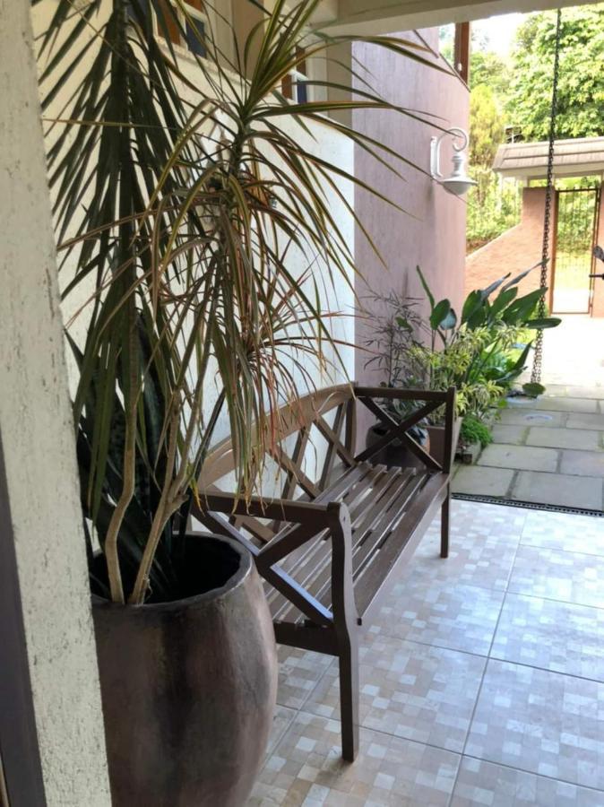 Casa Gramado Vista para o Vale - Parte Térrea -andar inteiro- Não Compartilhado Vila Exterior foto