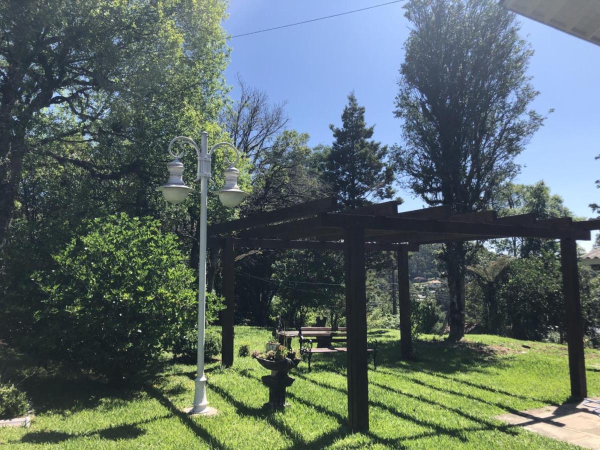 Casa Gramado Vista para o Vale - Parte Térrea -andar inteiro- Não Compartilhado Vila Exterior foto