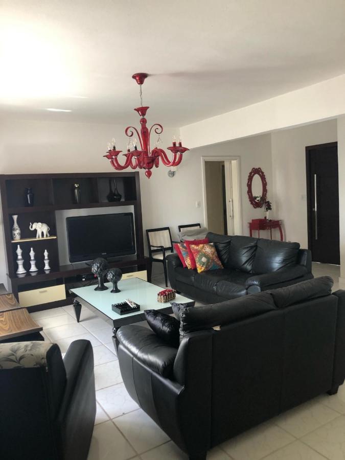 Casa Gramado Vista para o Vale - Parte Térrea -andar inteiro- Não Compartilhado Vila Exterior foto