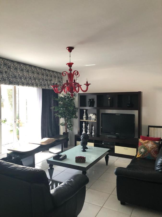 Casa Gramado Vista para o Vale - Parte Térrea -andar inteiro- Não Compartilhado Vila Exterior foto